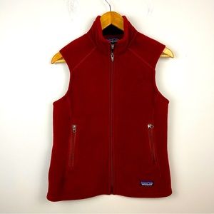 Patagonia Size Medium Womens Cranberry Red Full Zip Synchilla Fleece Vest